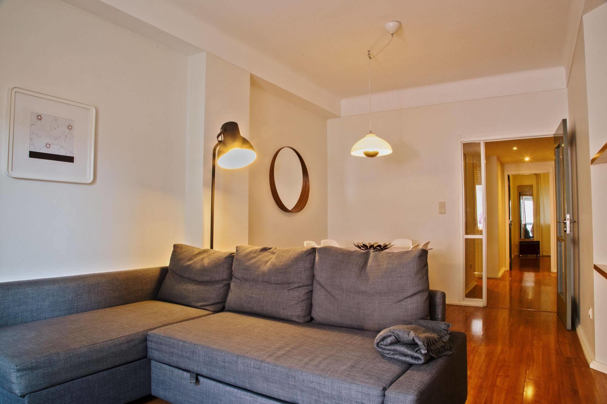 Spot Apartments Porto Luaran gambar