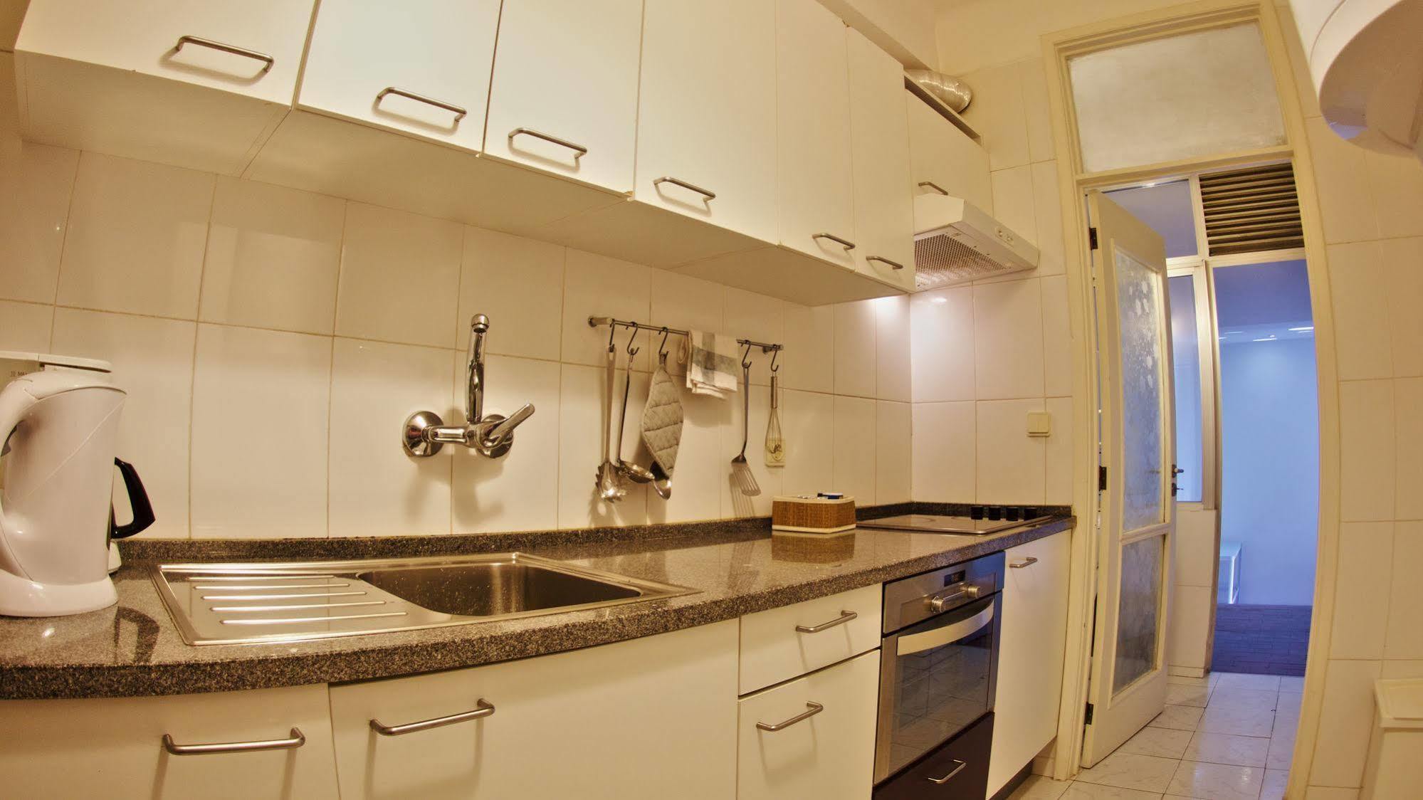 Spot Apartments Porto Luaran gambar